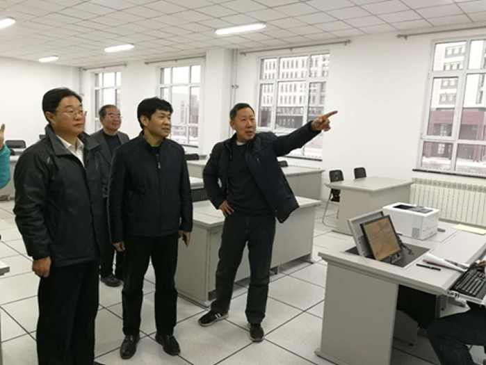 qq1.jpg qq1.jpg